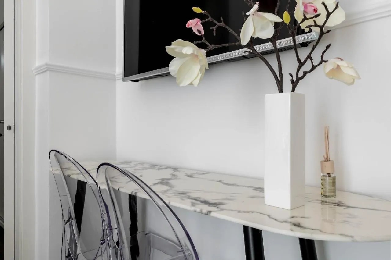 Joivy Chic Apartment For 3 Close To Sempione Park Milan