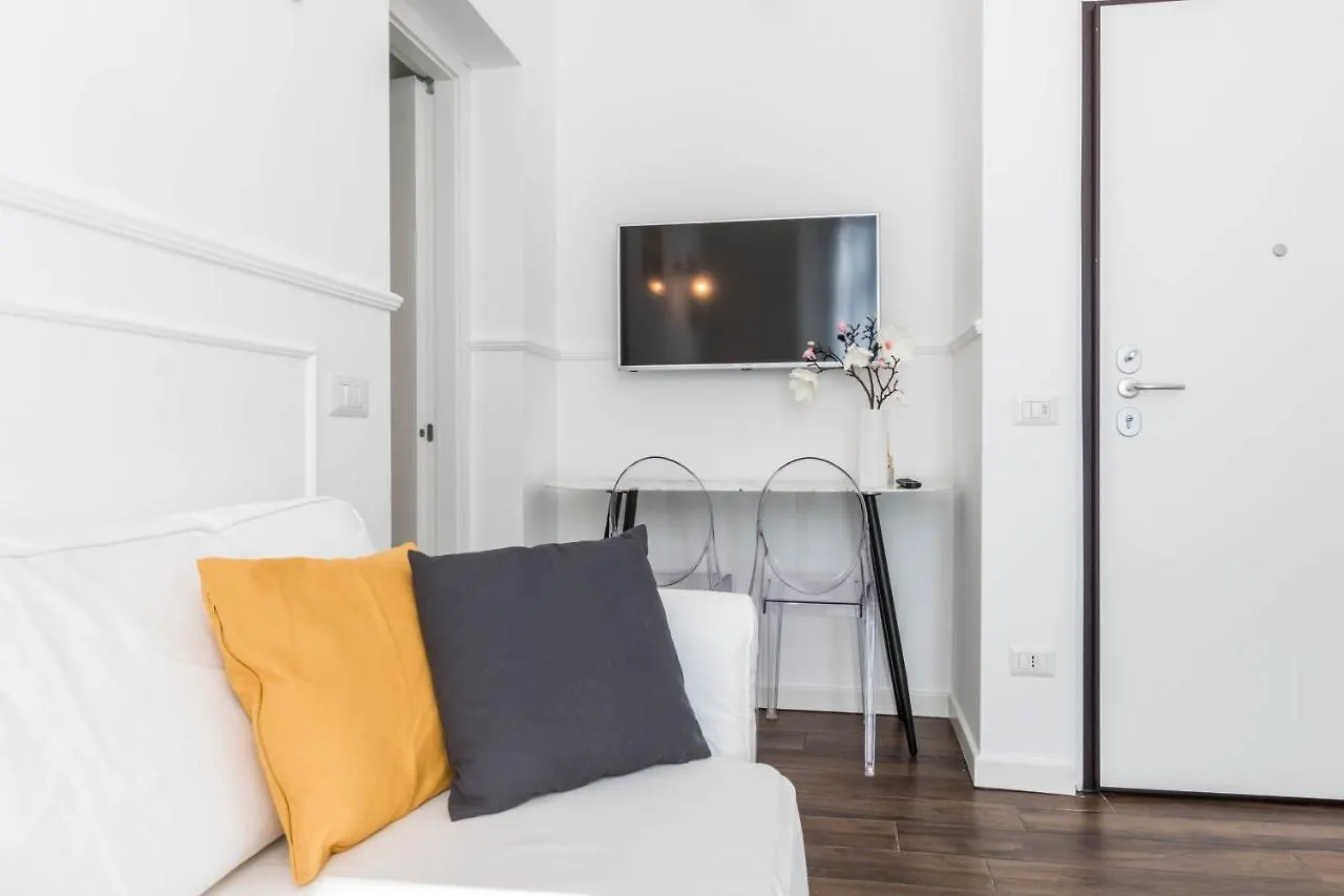 Joivy Chic Apartment For 3 Close To Sempione Park Milan 0*,  Italy